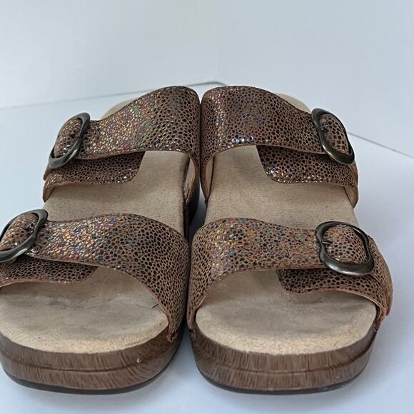 Dansko Sophie Sandals 9.5 Wedge Leather Clogs 40 Iridescent Neutral Boho Wedges - Picture 6 of 16